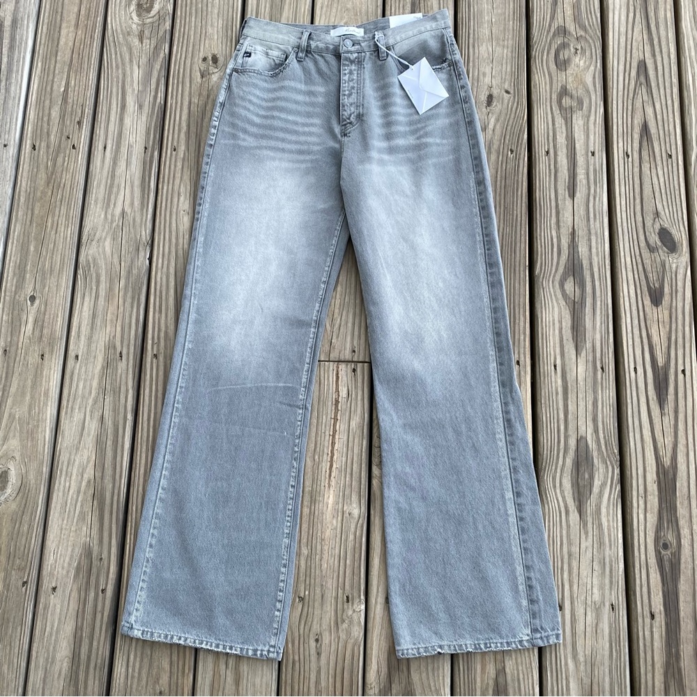 KanCan Alessia Ultra High Rise 90’s Flare High Rise Button Fly Jeans